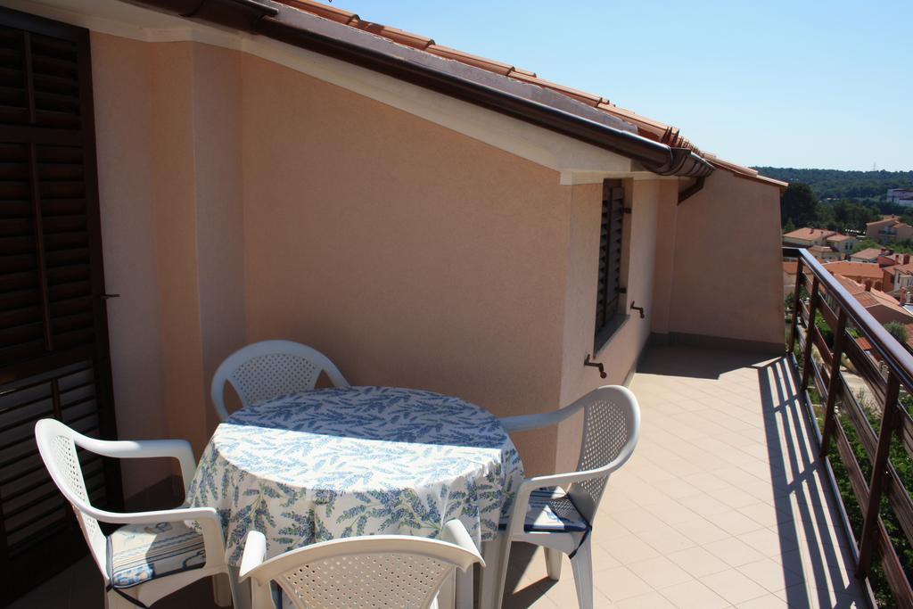 Family Friendly Apartments Pula Room photo